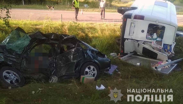 Смертельна ДТП на Овруччині: загинуло двоє людей, ще троє постраждало