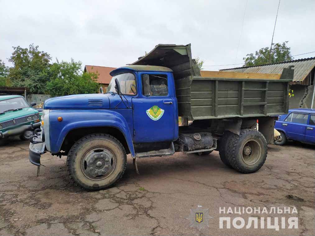 У Лугинському районі «липовий» майор спецслужб викрав вантажівку з лісгоспу