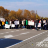 У Лугинському районі вчителі перекрили міжнародну трасу через невиплату зарплат