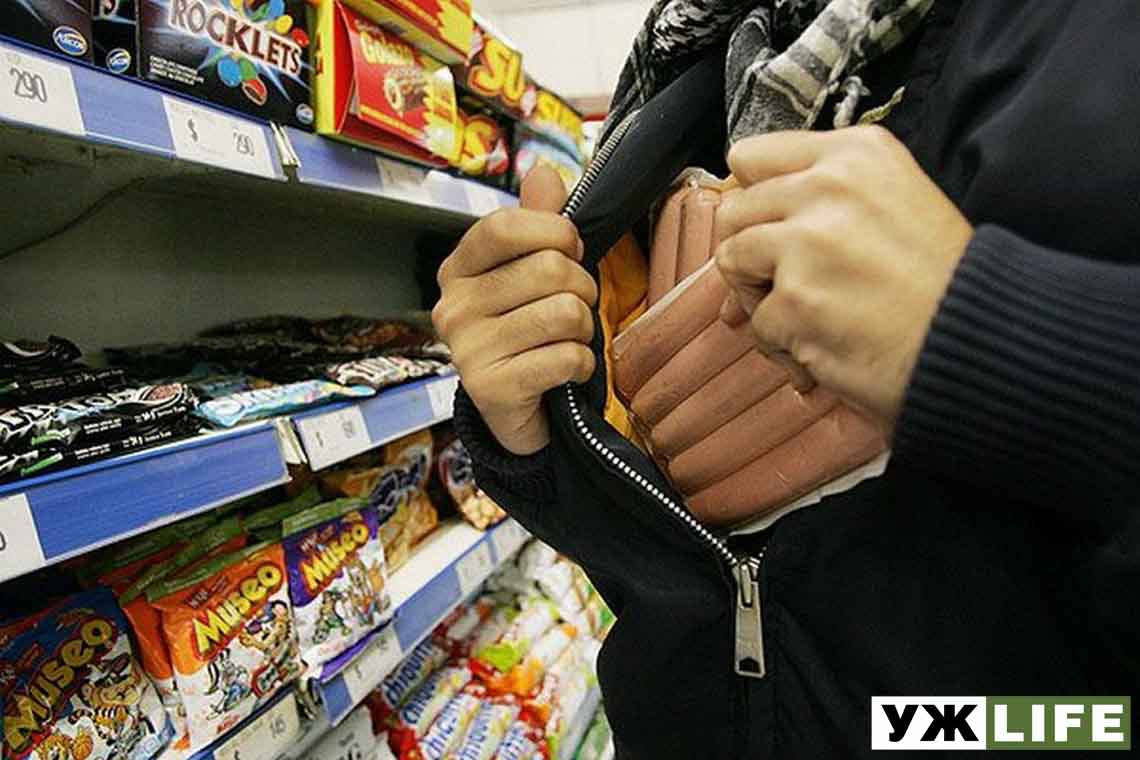 На Овруччині поліцейські викрили киянку у крадіжках з магазинів