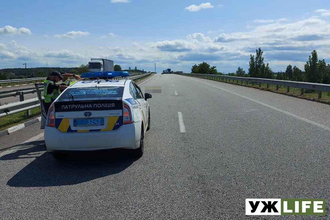 На трасі у Житомирській області на смерть розбився 20-річний мотоцикліст