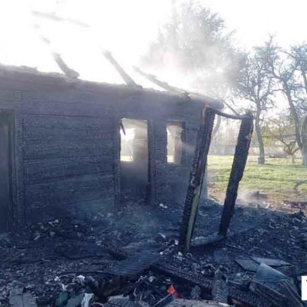 В Олевському районі під час гасіння пожежі вогнеборці виявили тіло загиблої жінки (ФОТО)
