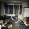 В Овручі у захаращеній квартирі згорів чоловік, сусідів евакуювали рятувальники